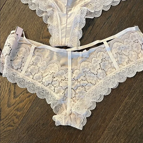 Victoria’s Secret Elegant Lace cheeky Women's Panties Set - Picture 2 of 7